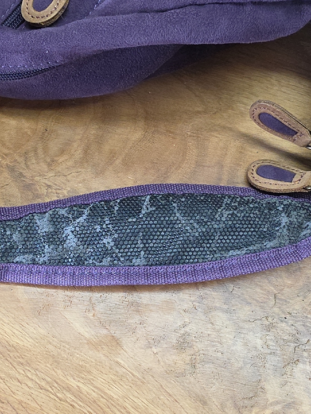 L L Bean Ameribag Healthy Back Purple Sling Crossbody Bag - Picture 6 of 6